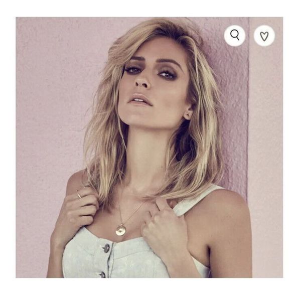 NWT Uncommon James ~ Starburst Gold Pendant Necklace - Picture 2 of 2